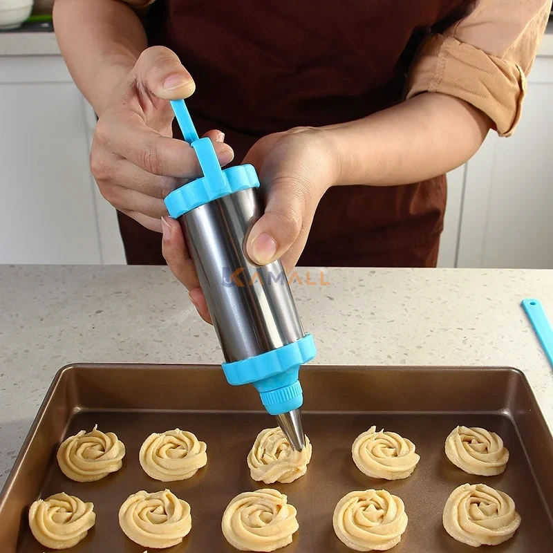 Poche à douille avec 4 buses – Accessoire pâtisserie en plastique 21 cm