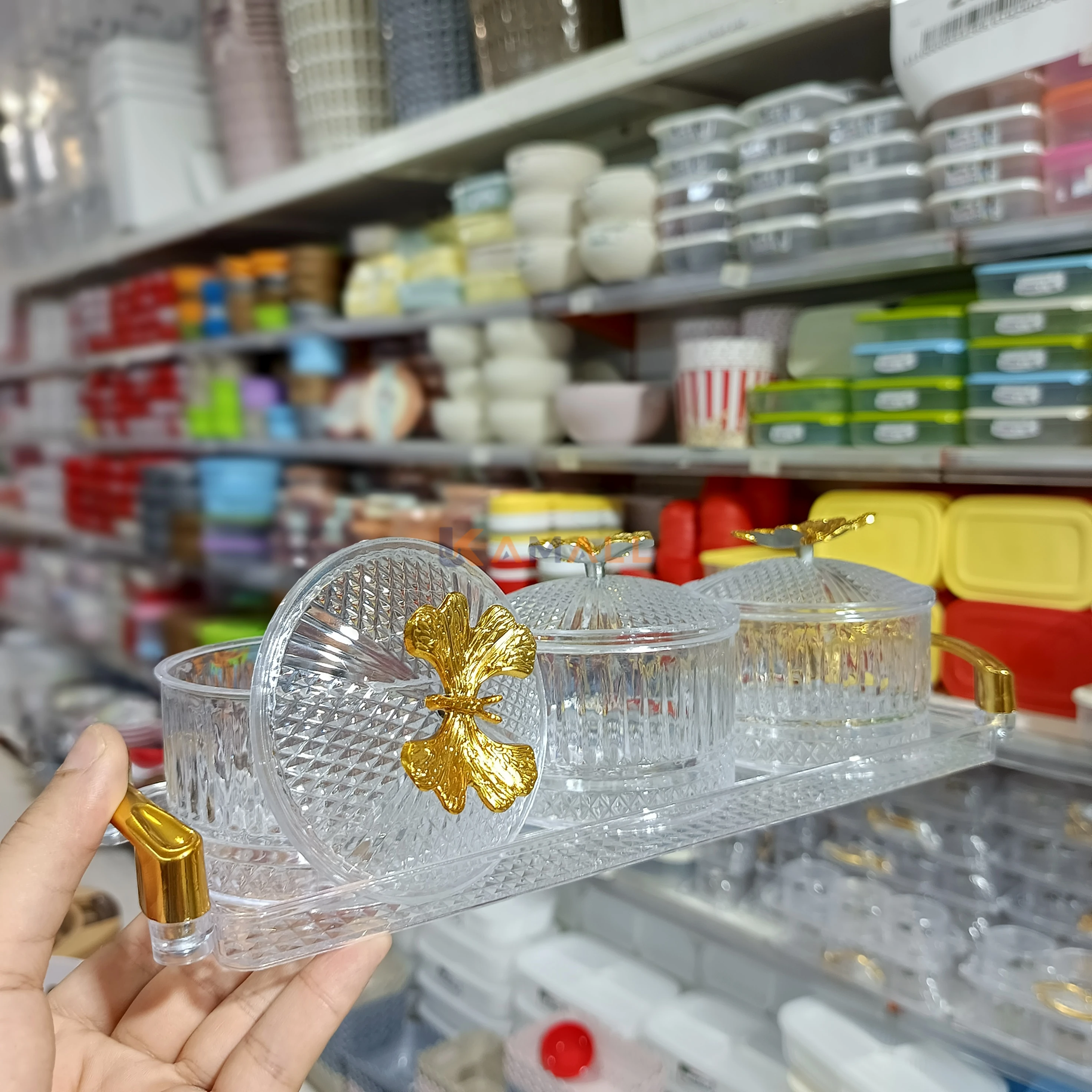 Plateau avec 3 Bonbonnières en Plexiglas