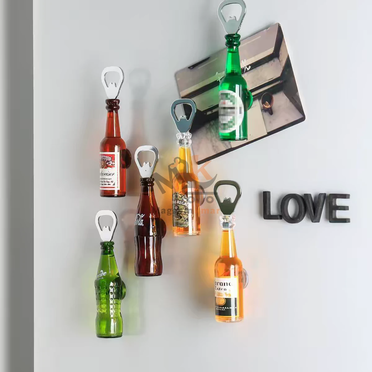 Ouvre-bouteille magnétique autocollant 2 en 1 – Accessoire pratique 12 cm